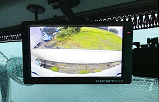 バックカメラ・モニターの表示画面